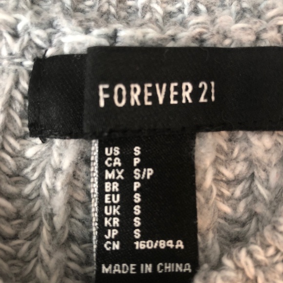 🍍Forever 21 grey cable knit cropped sweater 🍍 - Picture 3 of 4